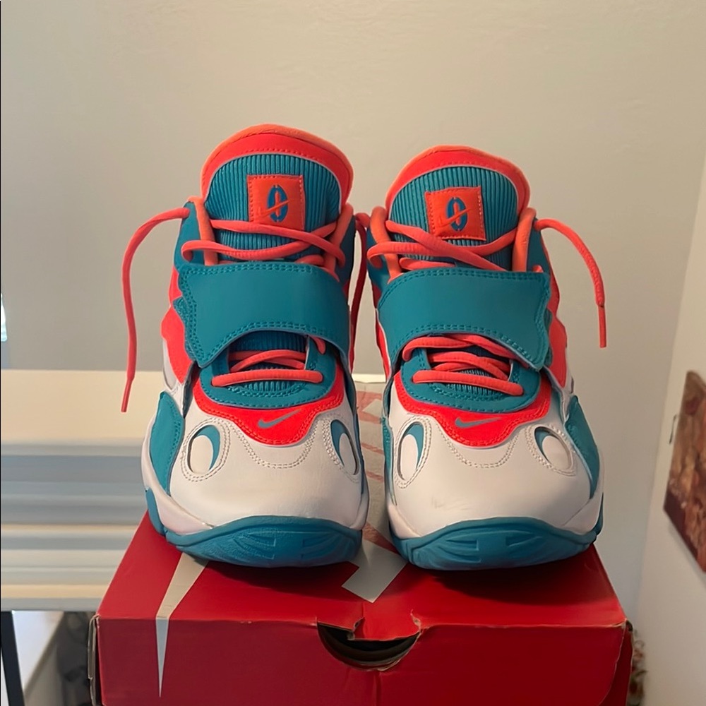 Nike Blue and Red Sneakers Dynamic Design